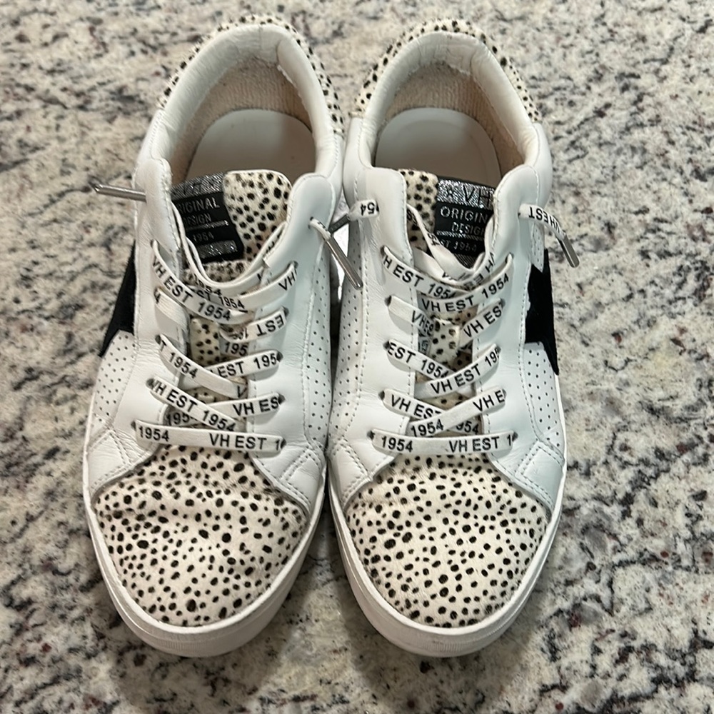 Size 10 wild cheetah Vintage Havana